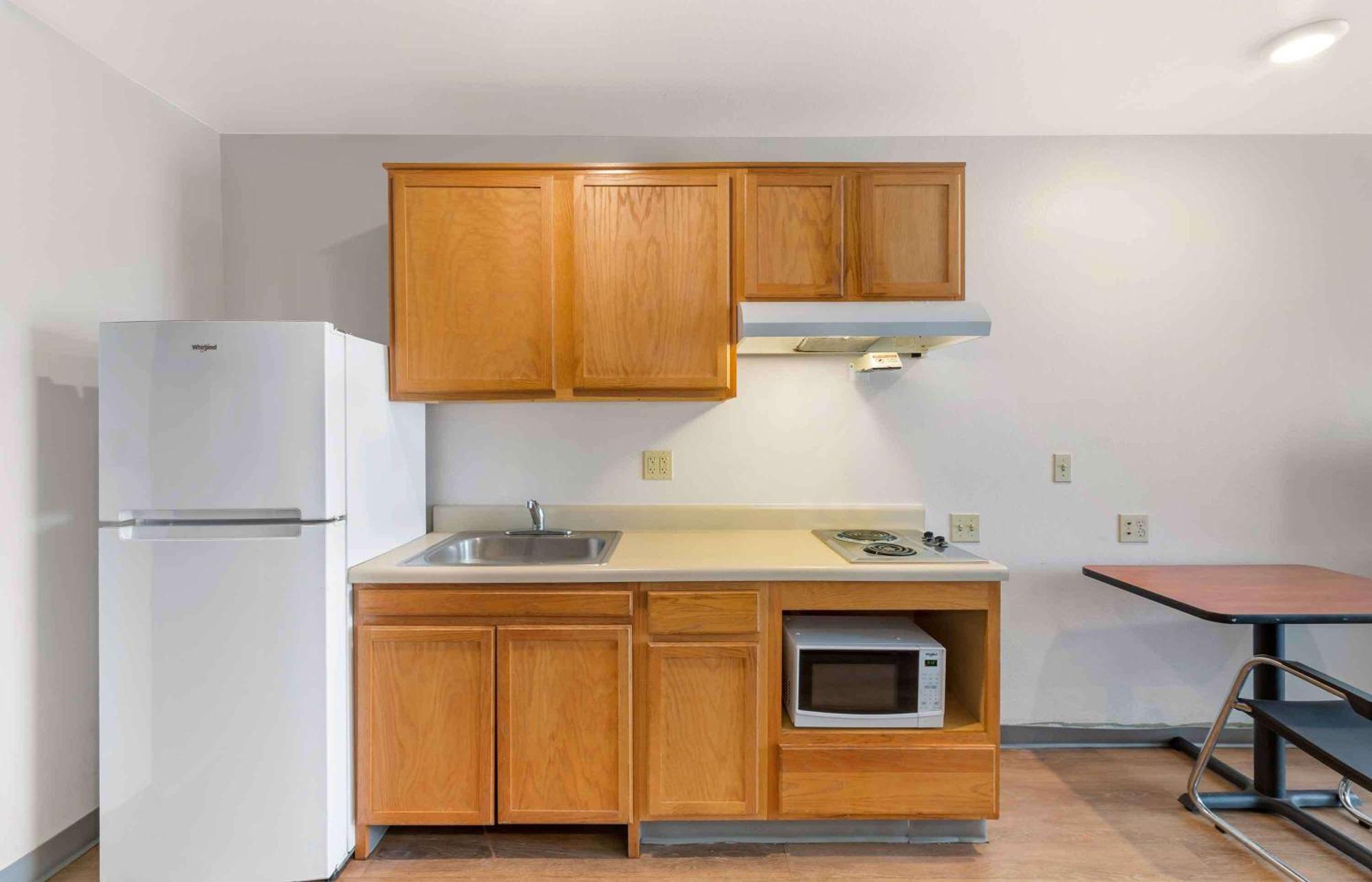 Extended Stay America Select Suites - Cleveland - Avon Екстериор снимка