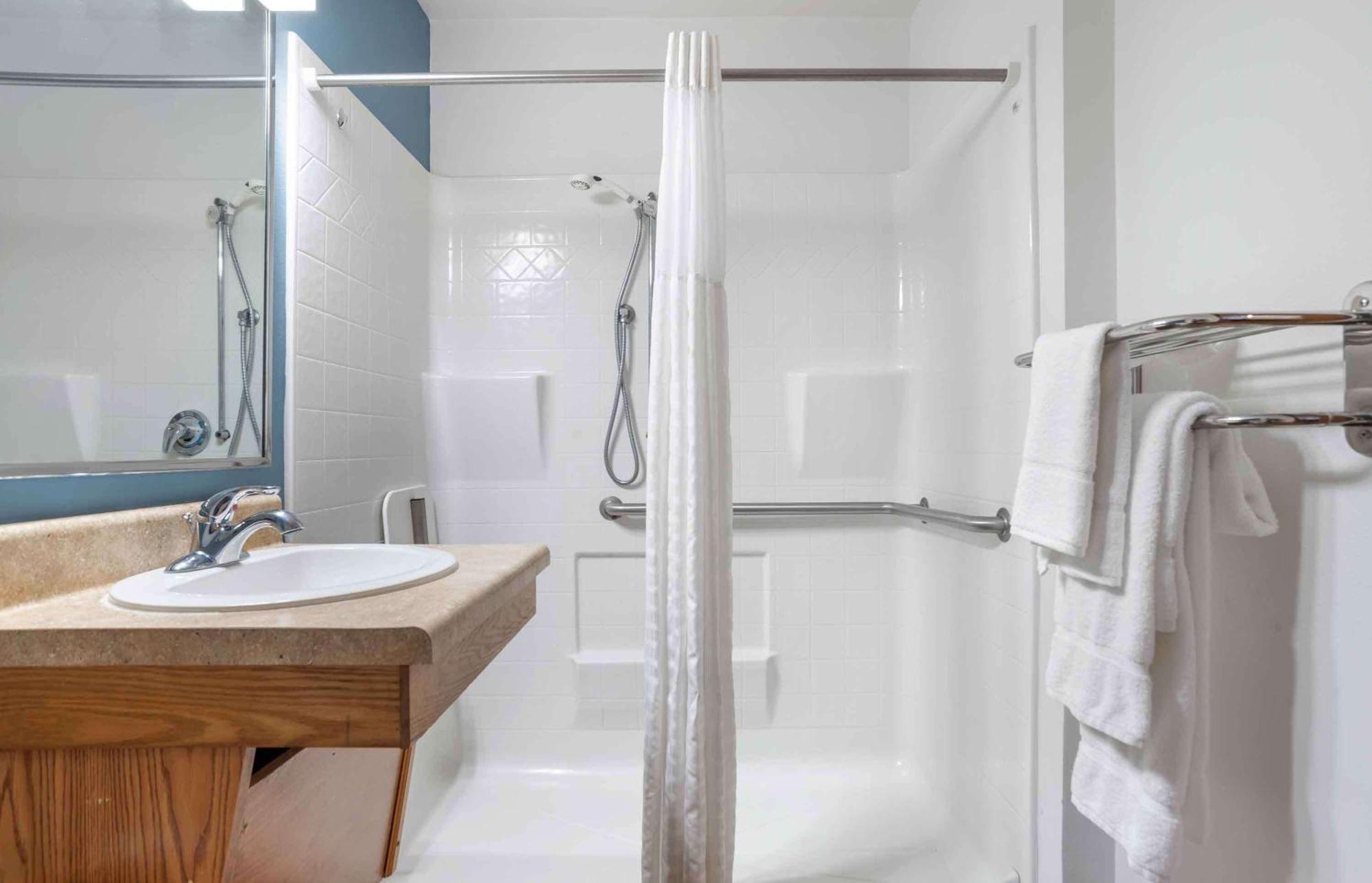 Extended Stay America Select Suites - Cleveland - Avon Екстериор снимка